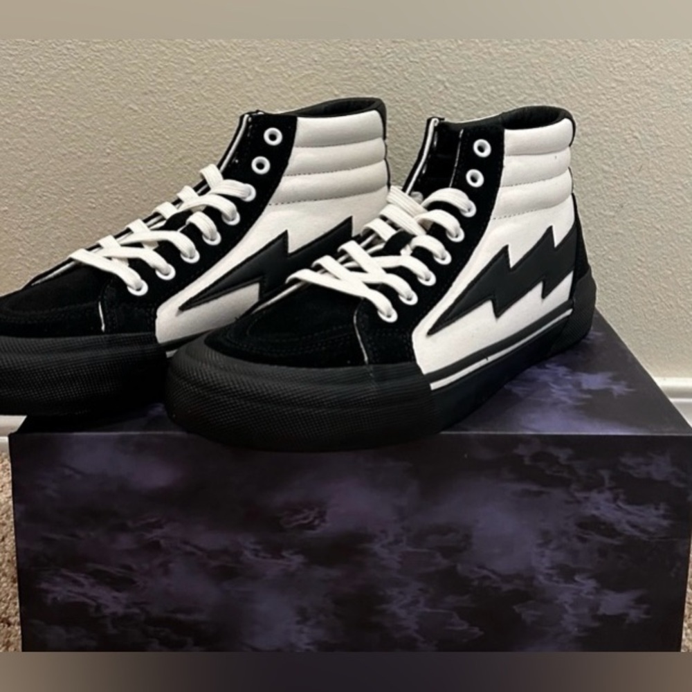 Revenge x storm new in box sz 9